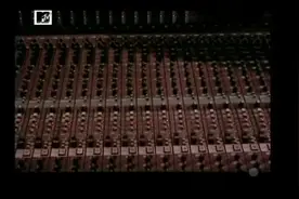 《自由女神》- 汪明荃&陈慧琳(90年代中期天后级歌手)