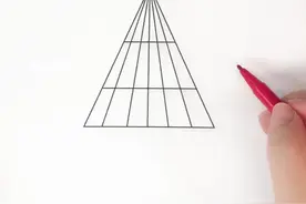 图中共有多少个三角形？不用数，用简便方法秒算。