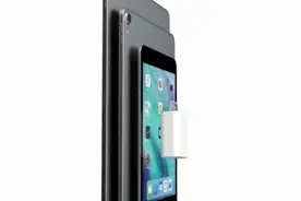 iPhone11支持双向无线充电 提供18W快充头视频封面