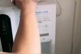 校园饮水机日常清洁视频