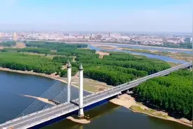 雪儿长发飘飘于05月09日发布#身边视频封面