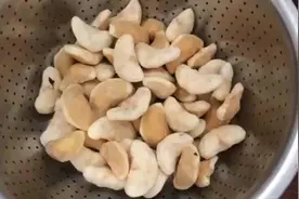 不用一滴水做的莲角，做法不一样口感也不一样的视频封面