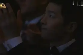 k will在宋仲基面前现场演唱《说干什么呢？》，心里满满的幸福感