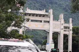 深圳小伙今天送了趟货到梧桐山，国庆要来了路上都异常的拥堵