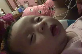 宝宝睡觉发出奇怪的声音，你家的宝宝也会这样吗？