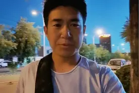 地摊经济火了，为什么包头当年最热闹的夜市一条街，现在这么冷清视频封面