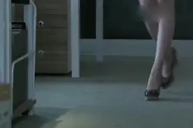 美女从老板办公室出来，站都站不稳了！你在的话你会怎么想视频封面