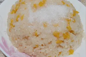 一个菠萝+一碗糯米，简单做出香甜菠萝饭，大人小孩都喜欢。视频封面