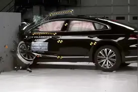 大众CC国外兄弟车Arteon小面积碰撞测试！视频封面