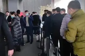 融创城去年与今年价格对比一平已经上涨2500-3000一平，这中间并不是没有一点原因的#幸福里讲解房产干货 图片