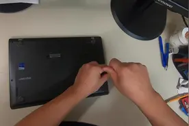 联想笔记本电脑LenovoT470s详细拆机教程|更换SSD硬盘，WIFI网卡视频封面