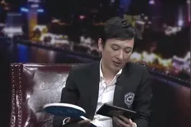 郑恺曝光大学那年和江疏影在厕所聊天，王思聪笑懵了，并脑补画面视频封面