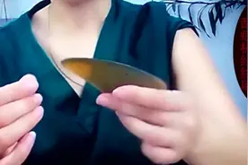 牛角刮痧板疏通手臂经络促进血液循环视频封面