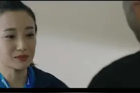 小伙会催眠术，一个眼神就可以催眠别人视频封面