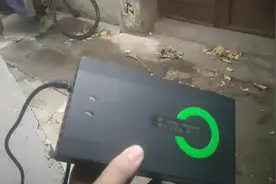 电池充电出现双闪是什么原因，简单告诉你原因。视频封面