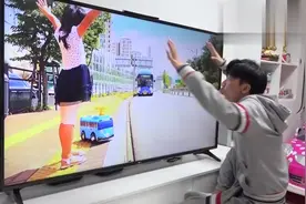 儿童厨房玩具，小萝莉过家家给哥哥做水果粥，游戏互动体验教育视频封面