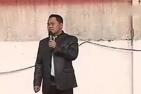 今日头条-河南某小学校长爱国演讲，实在太震撼。振兴中华。视频封面