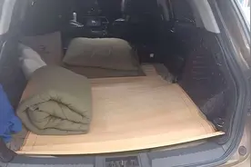 实拍:传祺GS4变床车，身高一米八睡里面一点压力没有视频封面