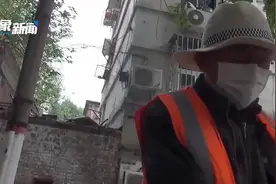 郑州住改商改造，临街违规商铺被加上防盗窗，众商户照常营业！视频封面