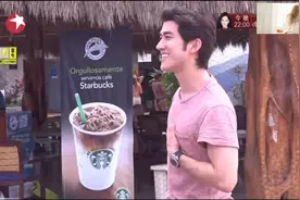 花样姐姐姜妍泳装惊艳出场，李治廷这身材比志玲姐还要好