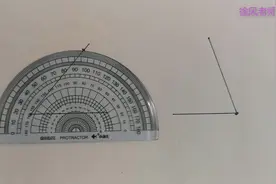 手把手教孩子用量角器量角的度数，四年级数学操作视频演示