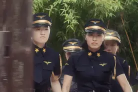改造中心全是女教官这谁顶得住啊？？视频封面