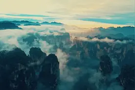瑰丽潇湘，举世赞叹！“新时代的中国：创新湖南，融入世界”视频封面