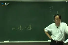 葡萄性平味甘，酸归肝肺肾经，补气血益肝肾、生津液强筋骨、除烦