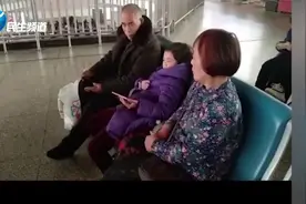 老夫妻携90斤年货去闺女家过年：闺女小时候爱吃视频封面