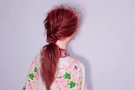 自己扎马尾怎么不好看？教你简单实用的马尾扎法，时尚又气质