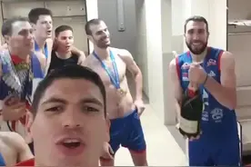 塞尔维亚男排欧锦赛夺冠更衣室庆祝视频封面