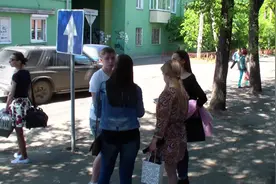 伊尔库茨克街头的美女与少年视频封面