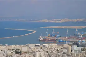 中国建筑工人在以色列辛苦赚钱！待遇差别很大！视频封面