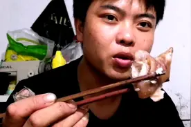 猪脚虽香，但猪脚有个部位，没有结婚的男女孩，是不能吃的