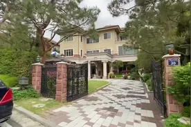 带大家看看韩国富人别墅区的别墅是什么样子，真的和韩剧里差不多视频封面