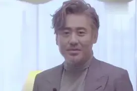 吴秀波风波后终于复出拍戏，身材发福胖太多，气质全无不敢认！视频封面