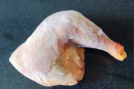 冰冻鸡腿肉怎么做好吃？试试这做法，下饭又解馋，出锅家人抢着吃视频封面