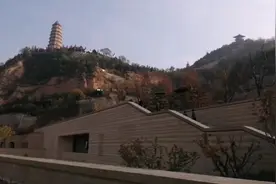 此山是某张人民币的背景图，你能一眼看出来吗？