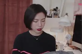 时尚牛仔裤单品适合春秋搭配靴子穿，潮流时髦洋气颜色很经典视频封面