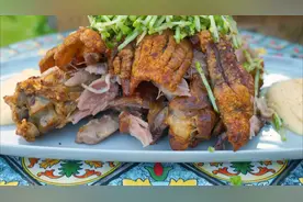 猪肘子别炖着吃了 试试烤猪肘子 金黄酥脆猪肉软嫩#吃货成长计划#