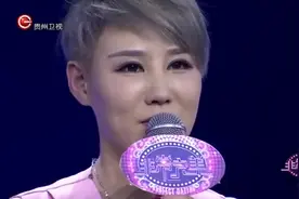 女上司变身小女人，勇敢追求真爱，小伙的一个举动让全场尖叫视频封面