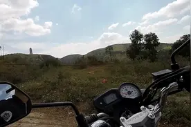 飞致250上山爬坡，动力充足，三档都还给力视频封面