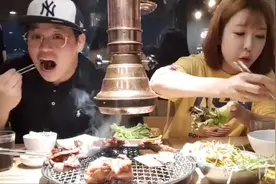 美女请傻大叔吃饭，一看见这吃相，美女立马觉得不饿了！视频封面