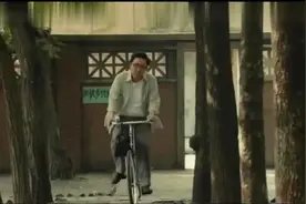 学生这样写入团申请书，于谦老师说你这是要来当英雄好汉呀笑死了