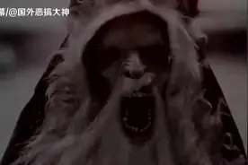 老外街头展示超能力恶搞路人，隔空攻击吓懵妹子视频封面