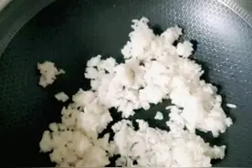 有的人说康巴赫炒锅煮什么都粘，真的是这样吗？图片