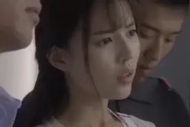 七岁的时候我妈妈把我丢给了爸的情人，是她把我养大，视频封面