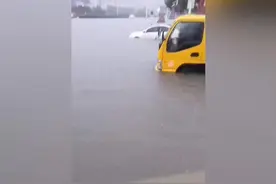 突降爆雨让合肥经开区，服西地段被淹