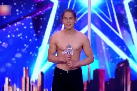 中国达人秀：长发男孩演杂技，沈腾赞不绝口，蔡国庆却觉得一般！