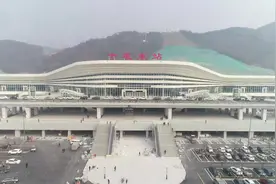 汉十高铁开通20天 十堰发送旅客近7万视频封面